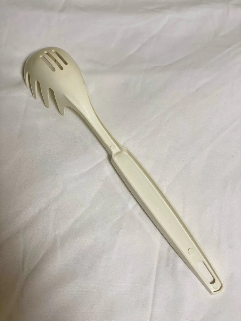 VTG EKCO White Plastic Pasta Spaghetti Server Spoon Solid Dishwasher Safe USA